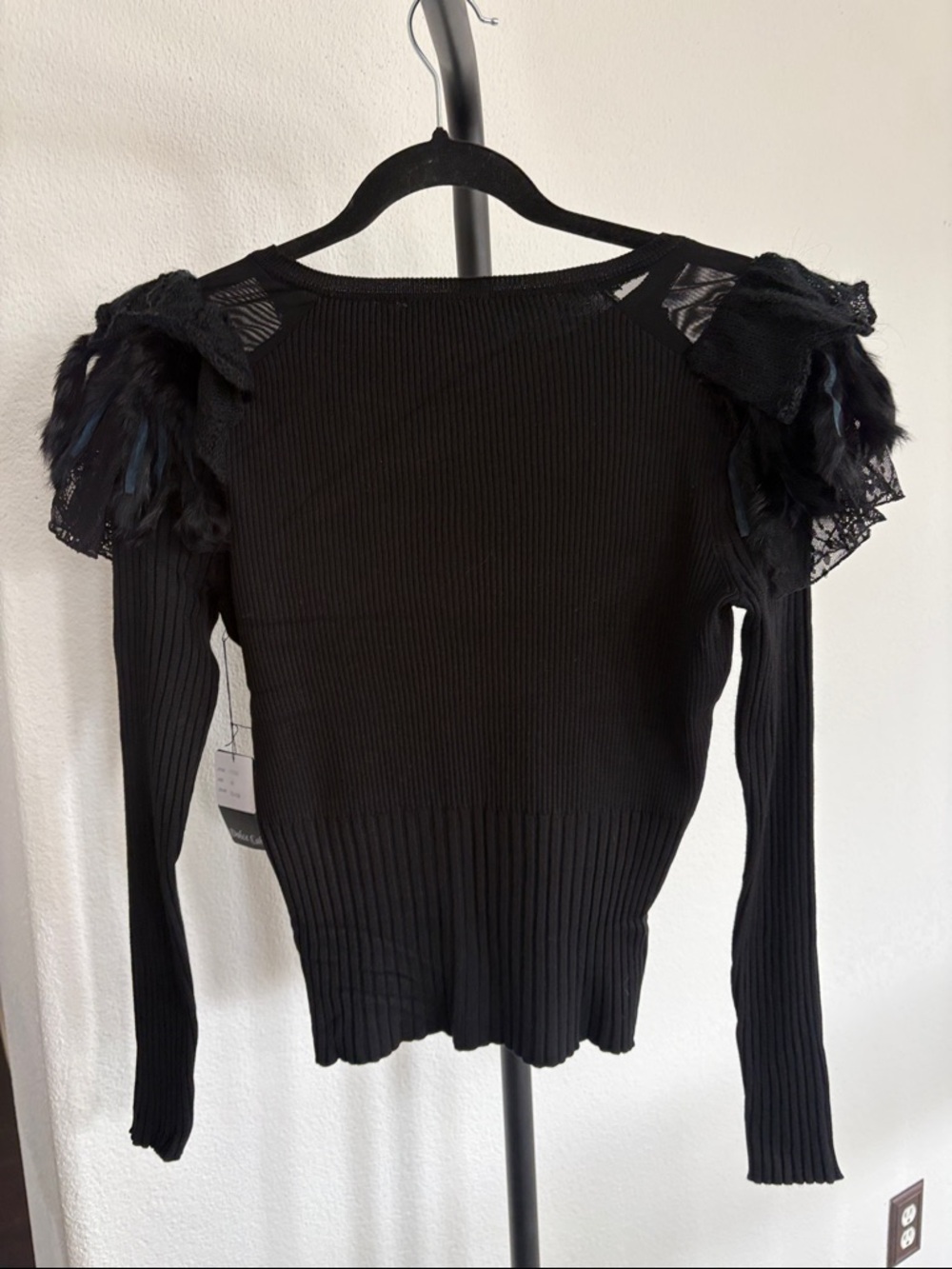 Dolce Cabo Black Sweater with lace and Fur NWT Size M - Picture 6 of 7